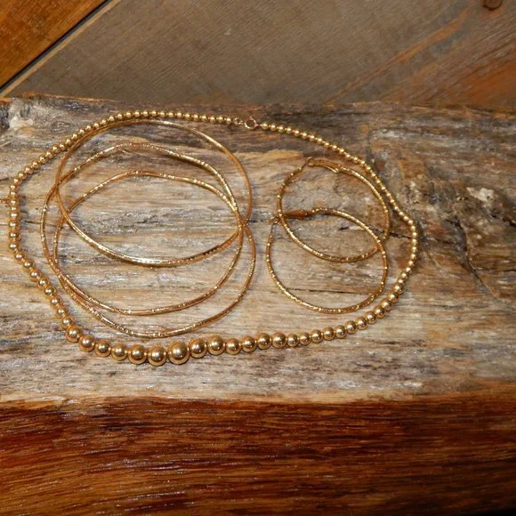 Vintage Classic Graduating Plastic Gold Bead Necklace  w/Wavy Bangles & … - Picture 4 of 6
